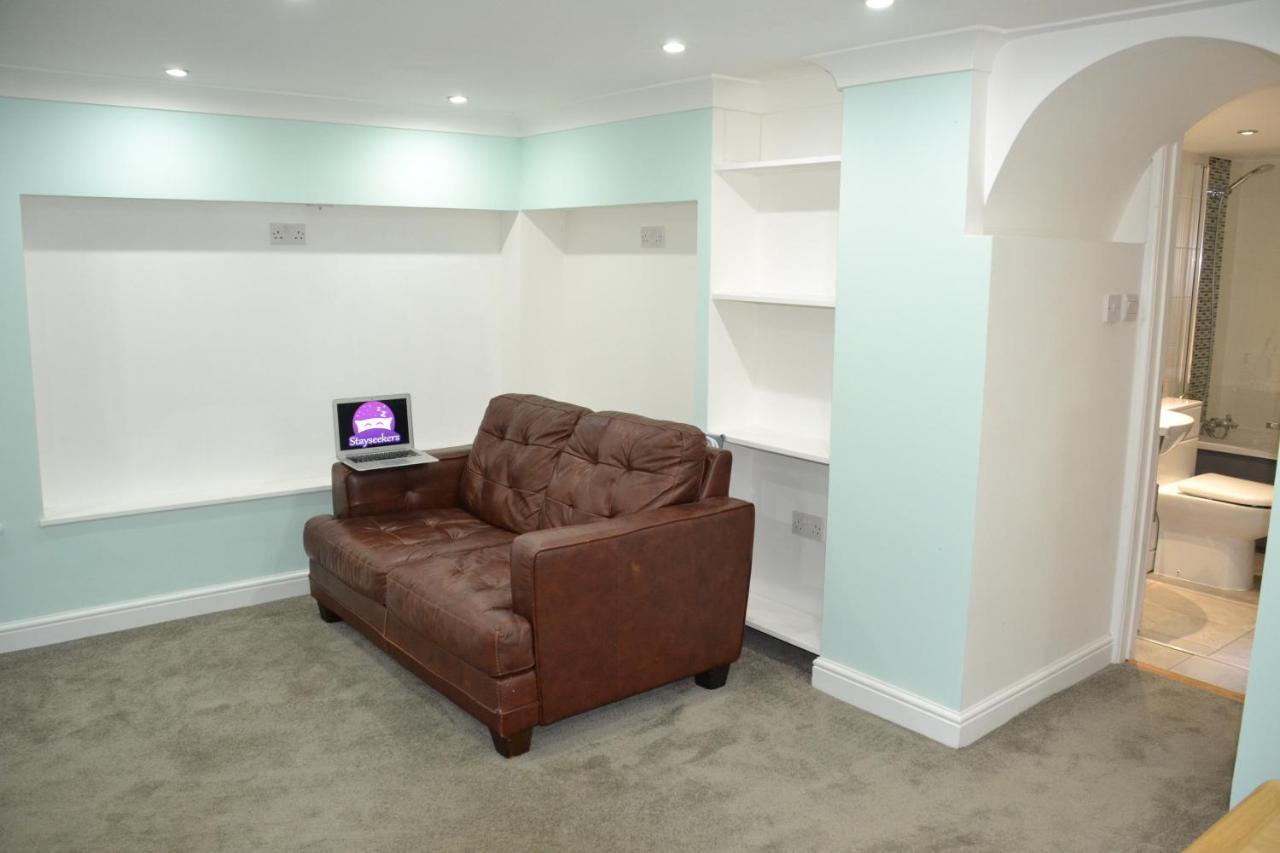 Willow Tree 1 Bed Apartment - Stayseekers Salisbury Exterior photo
